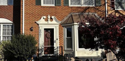 8061 Sky Blue Dr, Alexandria