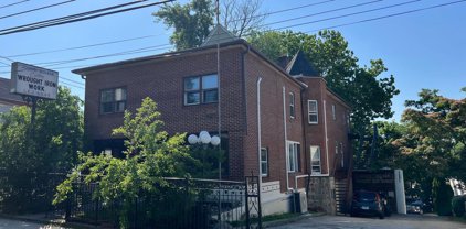 916 Chester Pike, Prospect Park