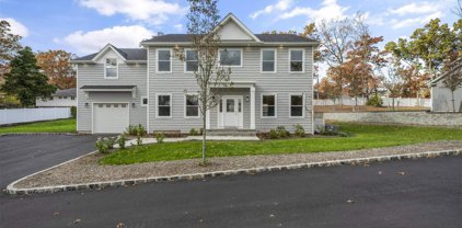 155 B Town Line Road, E. Northport