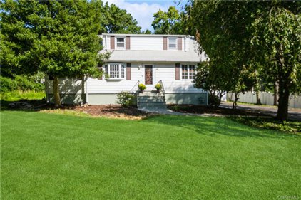 477 W Clarkstown Road, New City