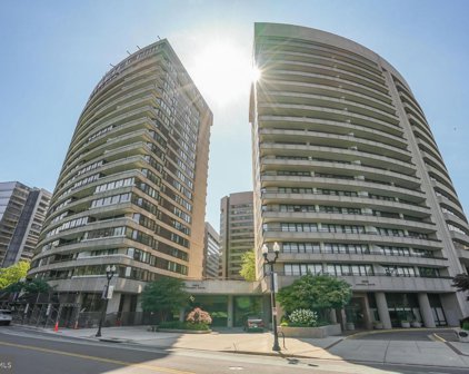 1300 Crystal Dr Unit #705, Arlington