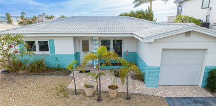 1425 Corey Way S, South Pasadena