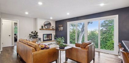 511 Hiawatha Avenue, Hopkins