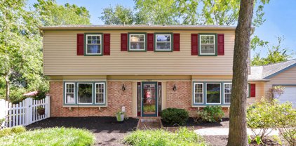 7205 Wickford Dr, Alexandria