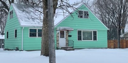 2820 Hilldale Avenue NE, Saint Anthony