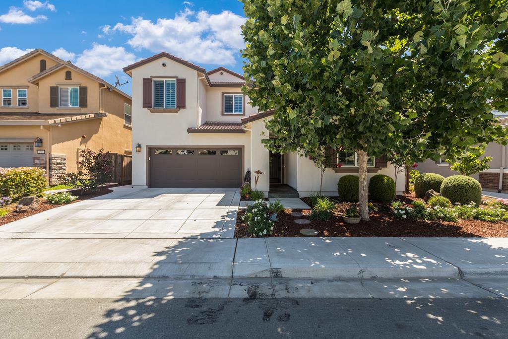 Gilroy Real Estate Gilroy Home for Sale with 5 bedrooms and 5 baths