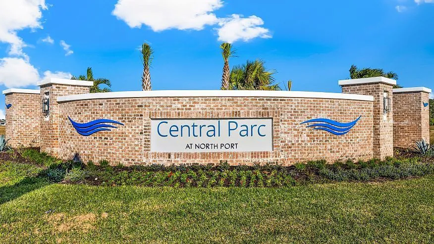 Central Parc at North Port entrance monument