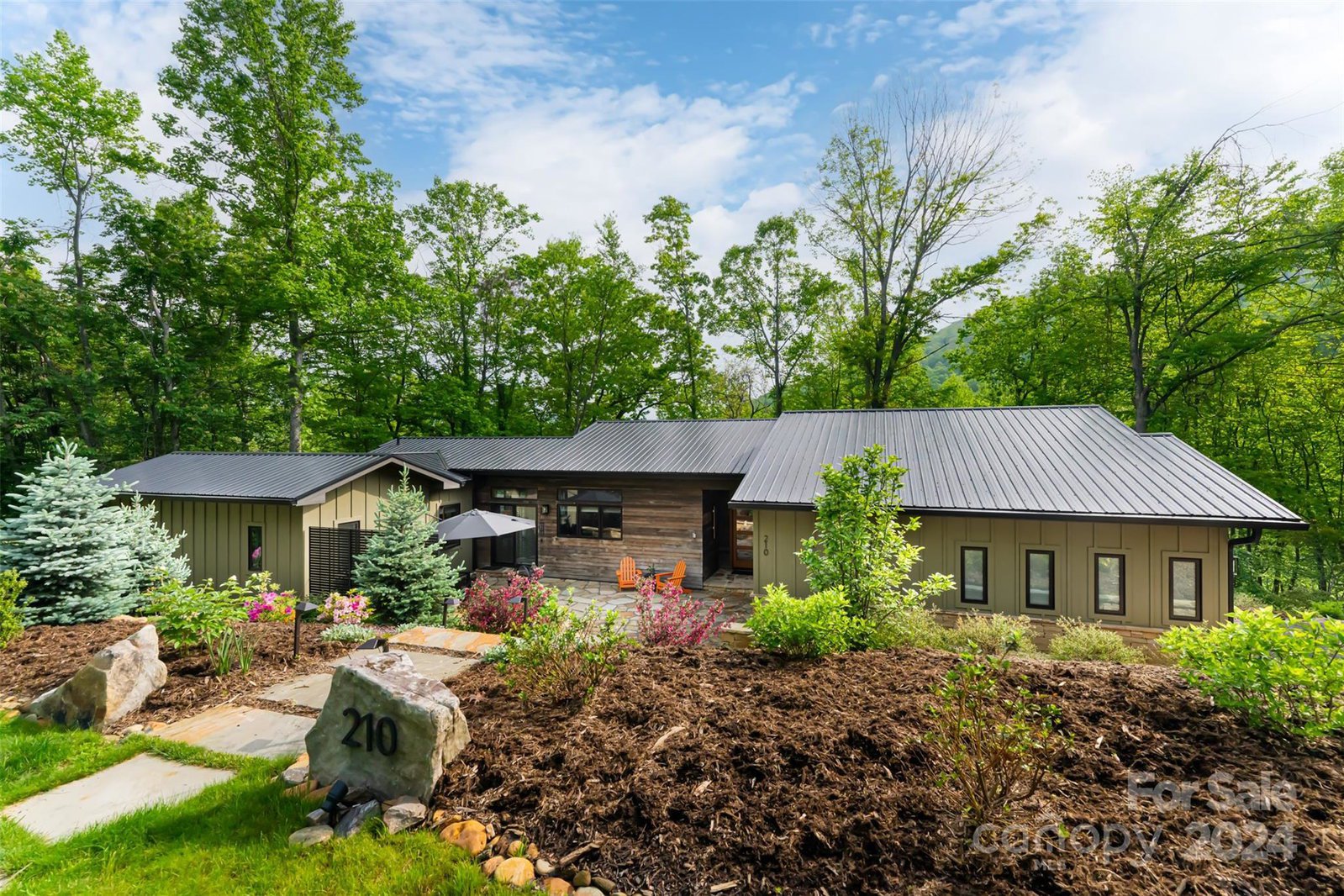 210 High Hickory Trail, Swannanoa, 28778