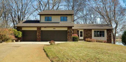 2856 Meadowlark Lane, Maplewood