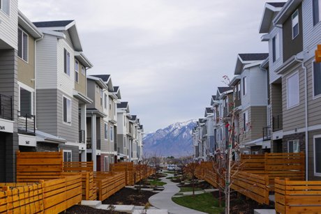 DR Horton Rushton Meadows townhomes in South Jordan Utah