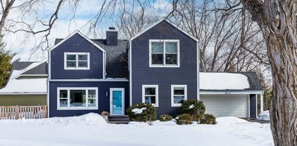 6825 Wooddale Avenue S, Edina