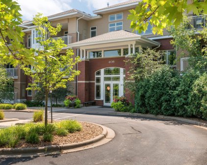 408 Parkers Lake Road Unit #203, Wayzata