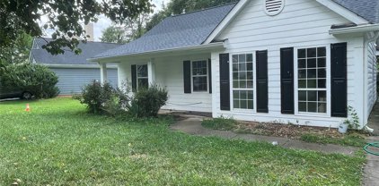 9121 Oren Thompson  Road, Charlotte