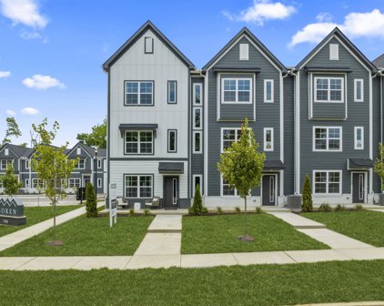 700 N Dupont Ave #402, Madison