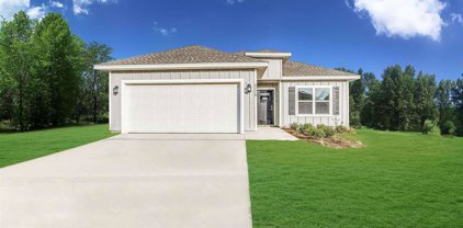 818 Windhill Dr, Cantonment