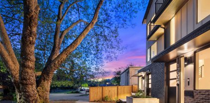 1206 B N 47th Street, Seattle