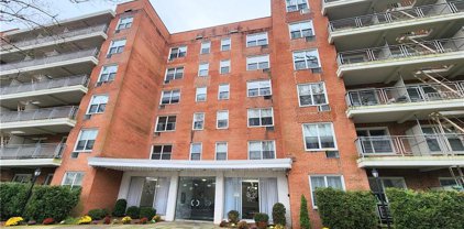 177 E Hartsdale Avenue Unit #2F, Hartsdale