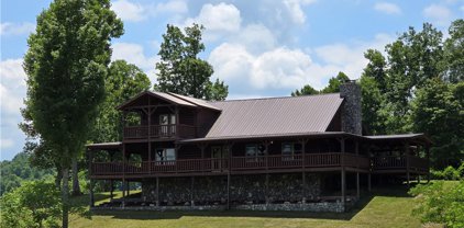 5941 Big Laurel Road, Creston