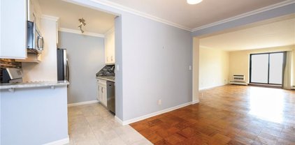 108 Sagamore Road Unit #1B, Tuckahoe