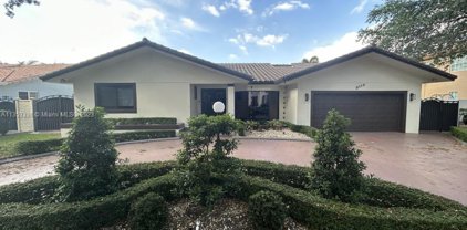 8113 Nw 163rd Ter, Miami Lakes