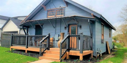615 Main Street, Sugar Land