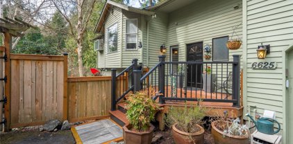 6625 Fisher Road, Edmonds