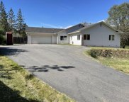 330 Hillview  Drive, Grants Pass image