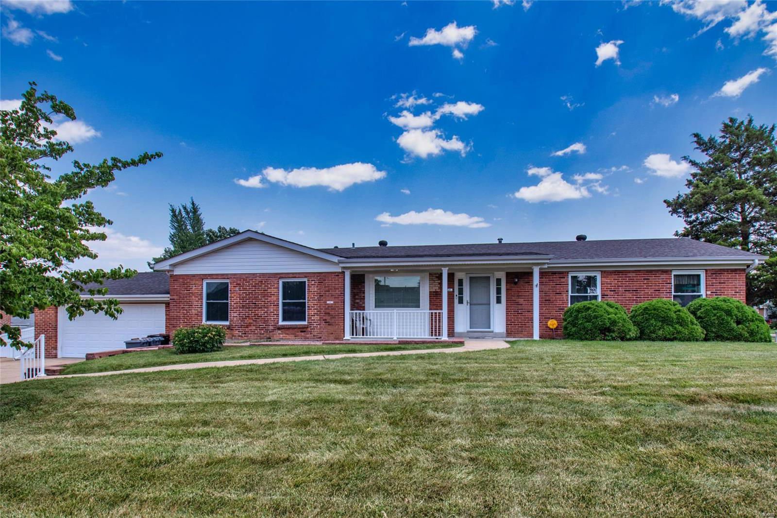 1272 Hawkstone Lane, St Louis, 63125