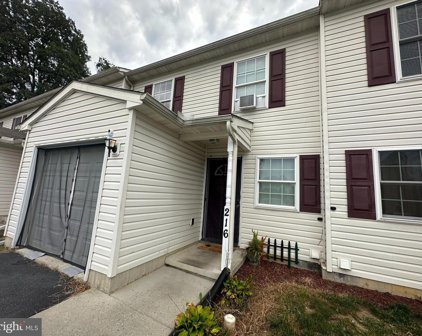 216 Red Cedar Ln, Marietta