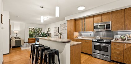 413 NE 70th Street Unit #208, Seattle
