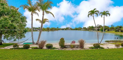 6860 Winged Foot Dr, Hialeah