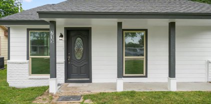 715 Avenue J Street, South Houston