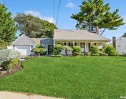 2585 Saw Mill Road, N. Bellmore image