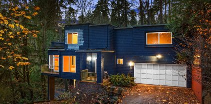 9490 SE 47th Street, Mercer Island