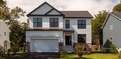 7166 Forest Ave, Hanover