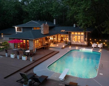 1 Squirrel Lane, North Oaks
