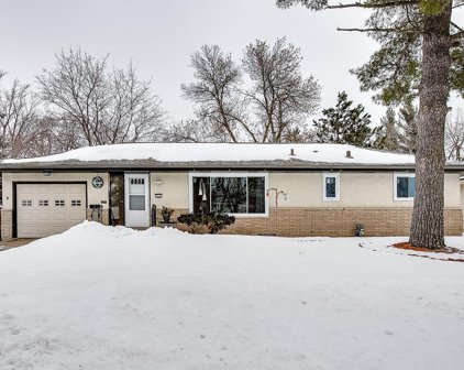 513 Bennett Drive NE, Fridley
