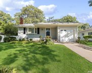 41 Pearl Avenue, Holtsville image