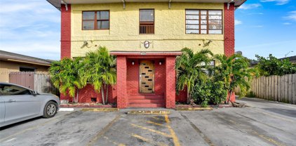 265 E 7th St, Hialeah