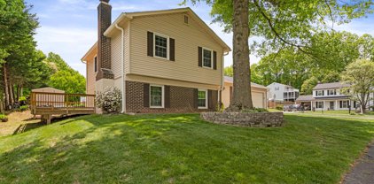 7797 Newington Woods Dr, Springfield