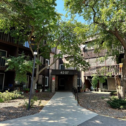4207 Lakeside Avenue N Unit #123, Brooklyn Center
