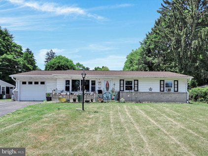 12 Glenwood Ave, Lancaster