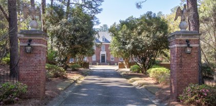 310 Crest Road, Southern Pines