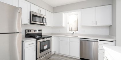 8961 Darnel Road, Eden Prairie