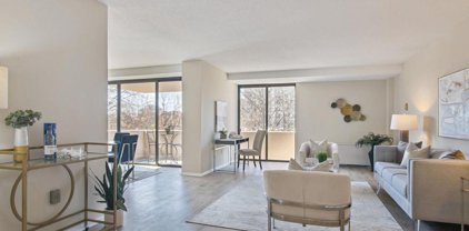 4141 N Henderson Rd Unit #318, Arlington