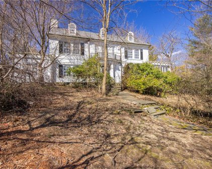 101 Warwick Road, Bronxville
