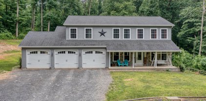 398 Red Hill Rd, Pequea
