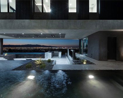 681 Dragon Peak Drive, Henderson