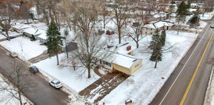 698 17th Avenue NW, New Brighton