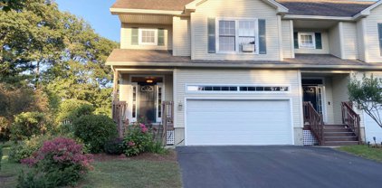 105 Fern Court Unit #105, Colchester